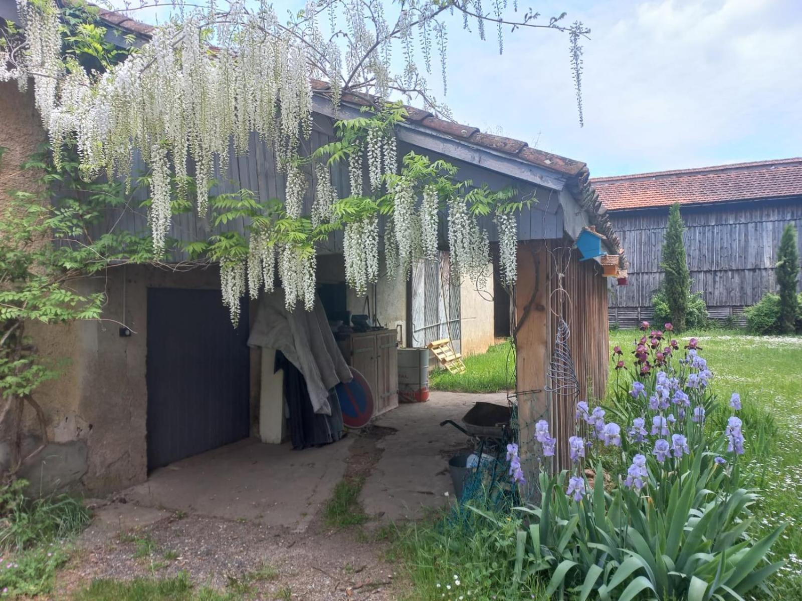 L' Embellie Sur Lot Bed and Breakfast Sainte-Livrade-sur-Lot Exteriör bild